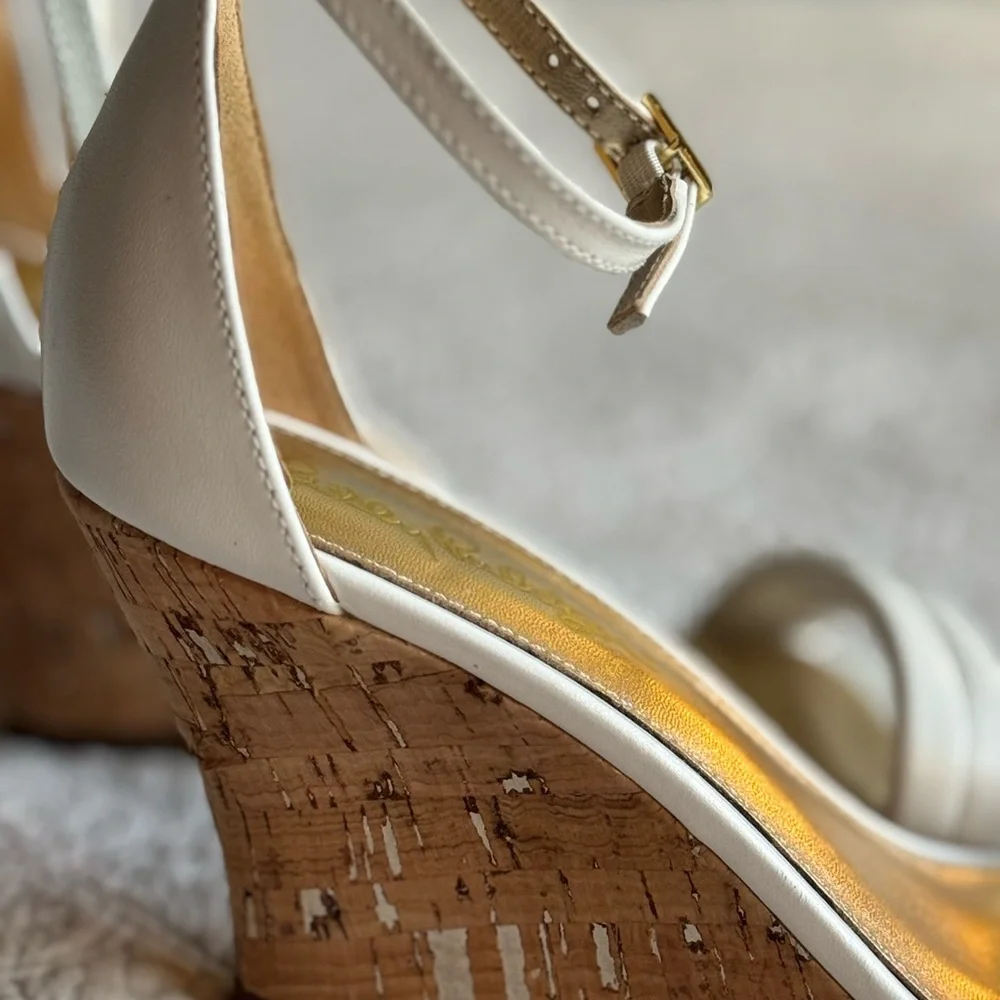 Lilly Pulitzer White Ankle Strap Wedge Sandals, size 7, New